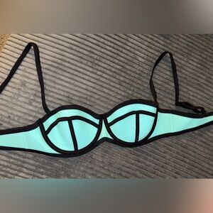 ORIGINAL (2014) triangl bikini top size XS